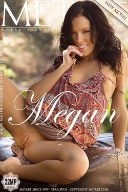MEGAN RAIN BY CHARLES LIGHTFOOT - PRESENTING MEGAN RAIN - ORIG. PHOTOS