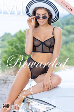 FOXY ALISSA BY ALEX ISKAN - REWARDED - ORIG. PHOTOS